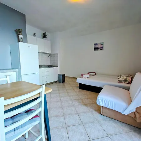 Robinson Edita 招待所 3*