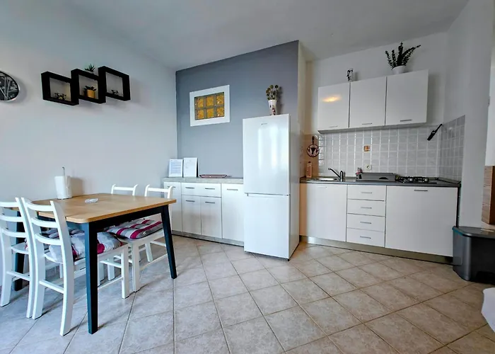 Robinson Edita Гостевой дом Bogomolje