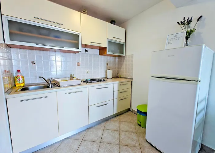 Гостевой дом Robinson Edita Bogomolje