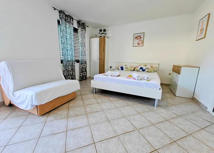 Robinson Edita Bogomolje