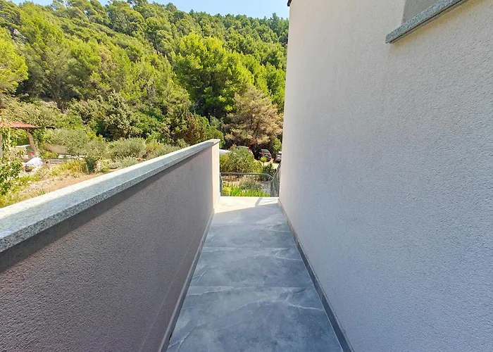 Robinson Edita 3* Bogomolje