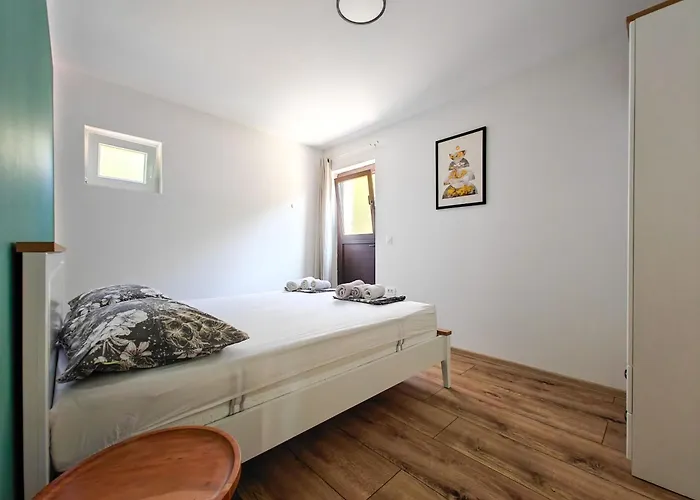 Гостевой дом Robinson Edita 3*