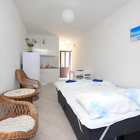 Robinson Edita Bogomolje