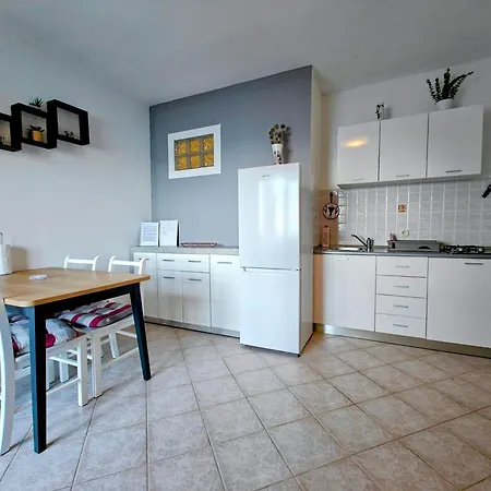 Robinson Edita Casa de hóspedes Bogomolje