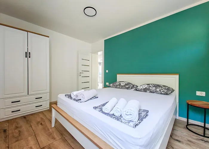 Robinson Edita 3* Bogomolje
